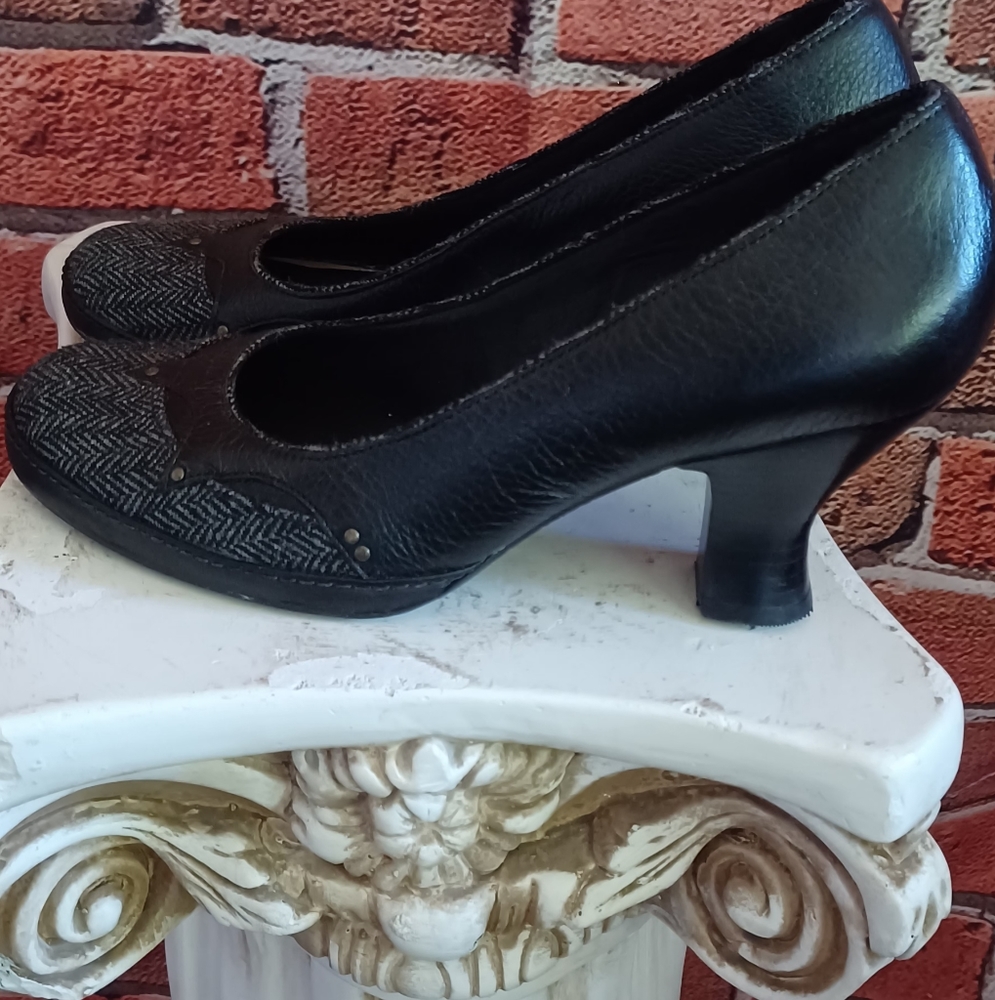 Indigo Pumps - image 4